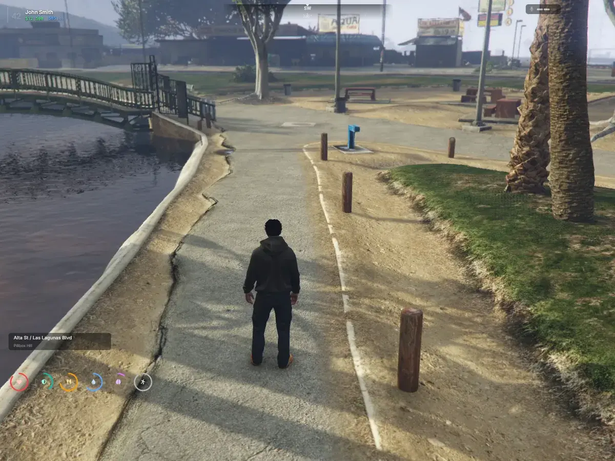 The same Oxide HUD layout on foot at 1440 × 1080: player card top left, heading top centre, voice top right, location and status rings bottom left